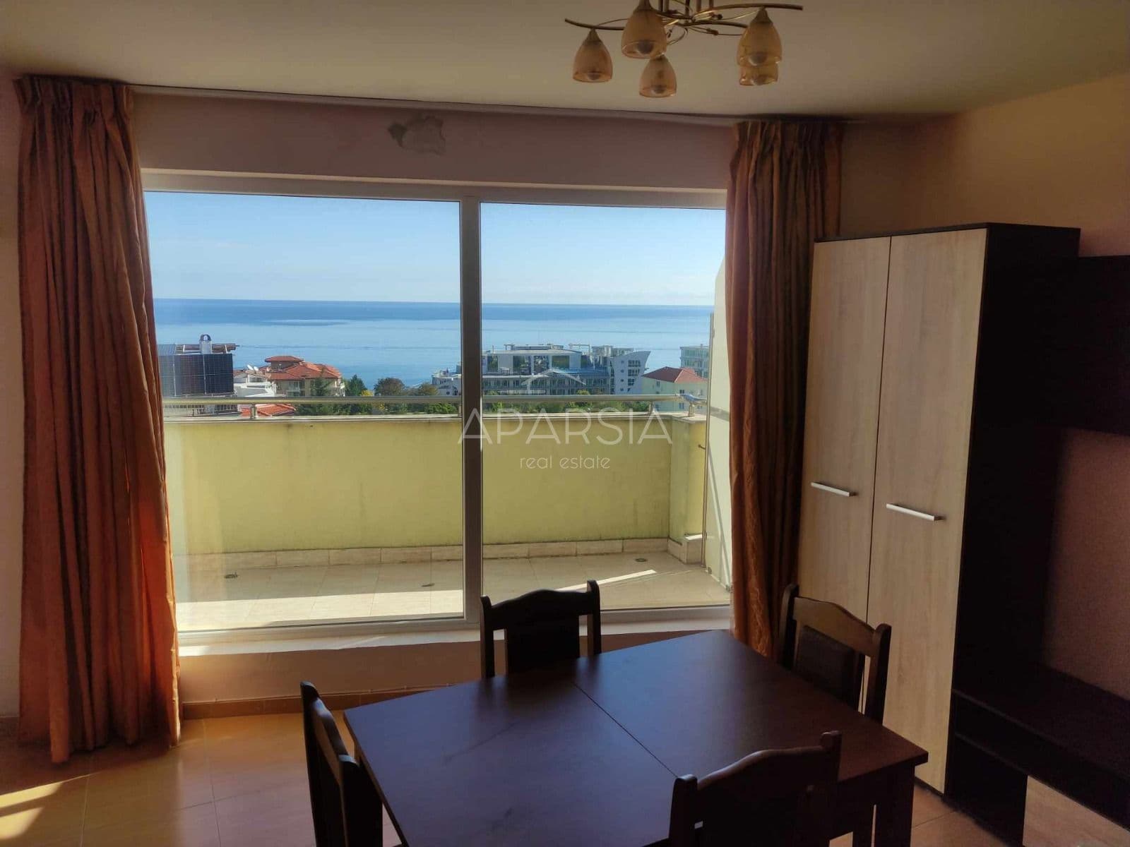 Přímý výhled na moře každý den: 86 m² + panoramatická terasa 23 m² v Byale