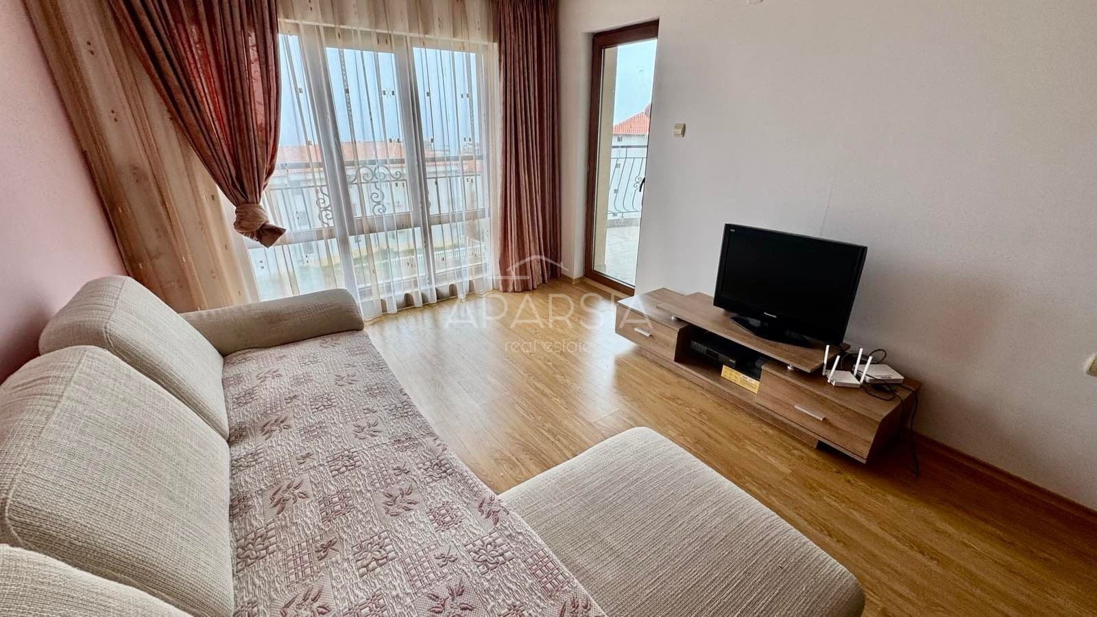 Zařízený apartmán 2+kk: Výhled na moře a pláž jen 150 metrů