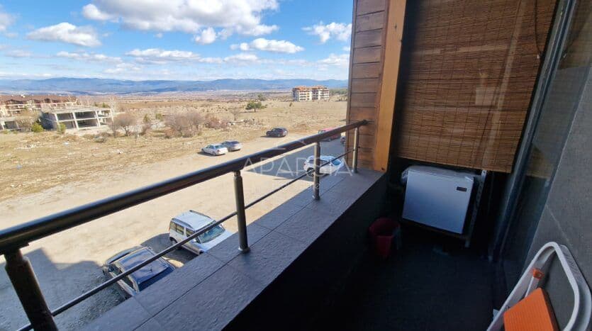 Útulné studio s terasou a výhledem na pohoří Rila v celoročním SPA resortu